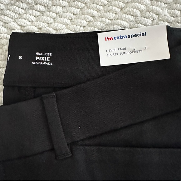 Old Navy High-rise Pixie Never Fade Size 8 - Picture 3 of 6